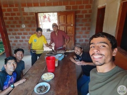 Almuerzo del primer dia en Sapiranguimiri