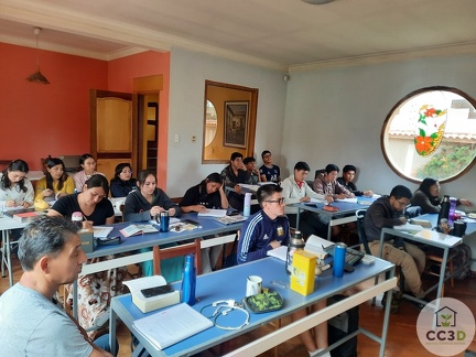 Estudiantes de Conociendo a Dios